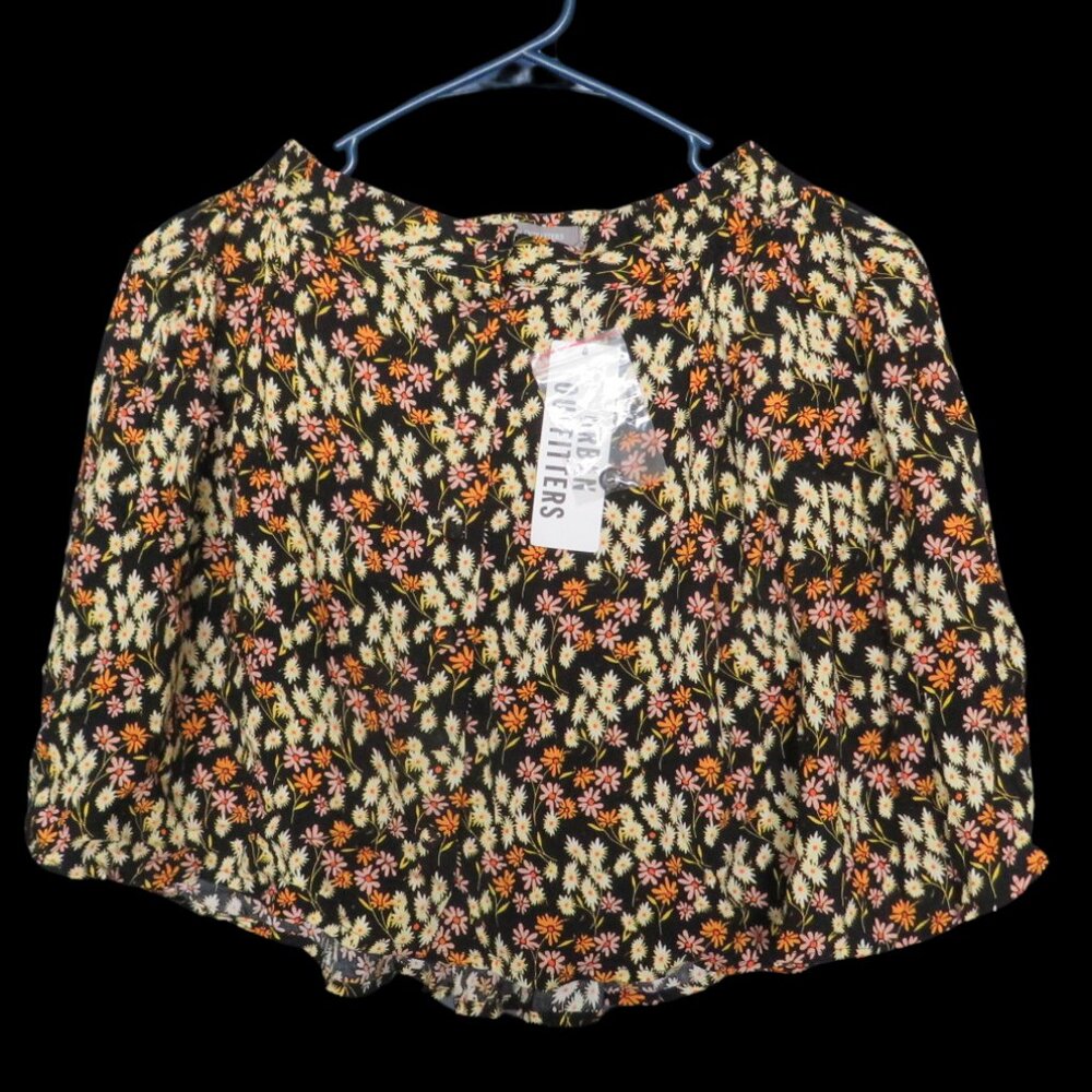 🌼NWT Urban Outfitters Floral Mini Skirt🌼